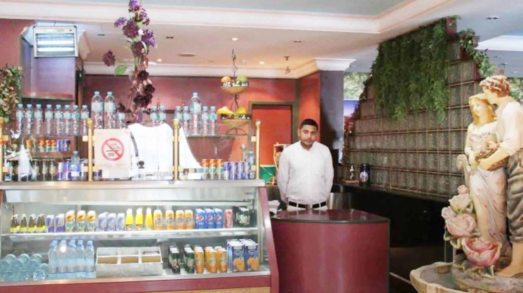 Royal Garden Hotel 두바이 외부 사진